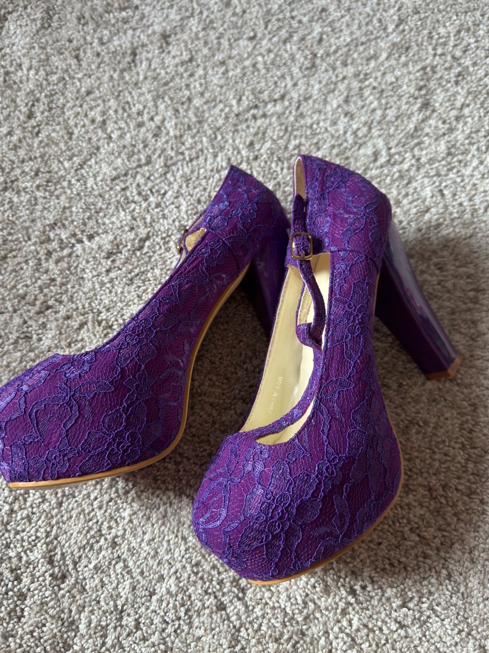 Vintage Purple Lace Platform Pumps